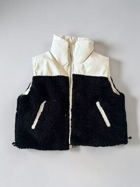 REVERSIBLE Black Cream Synthetic Fur Colorblock Puffer Vest Size Large